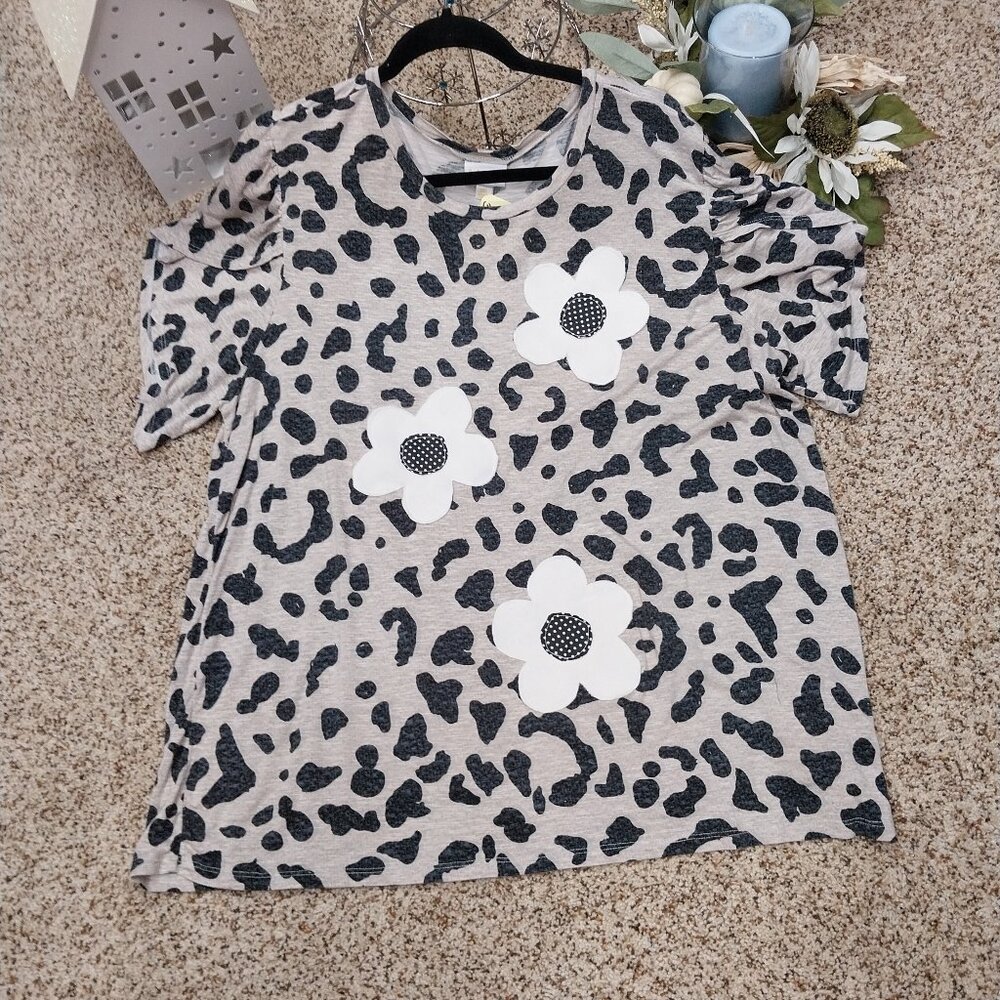 3575 Size 3XL Upcycled LuLaRoe Animal Print Tunic Top.